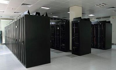 机架式UPS电源在数据中心和机房系统集成中的广泛应用